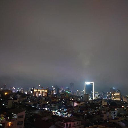 Phuminh Hotel Riverside Phnom-Penh Buitenkant foto